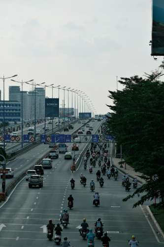 Xe máy, motorbikes, ô tô, cars, xe buýt, buses, Vietnam, Việt Nam - Pew Nguyen 1