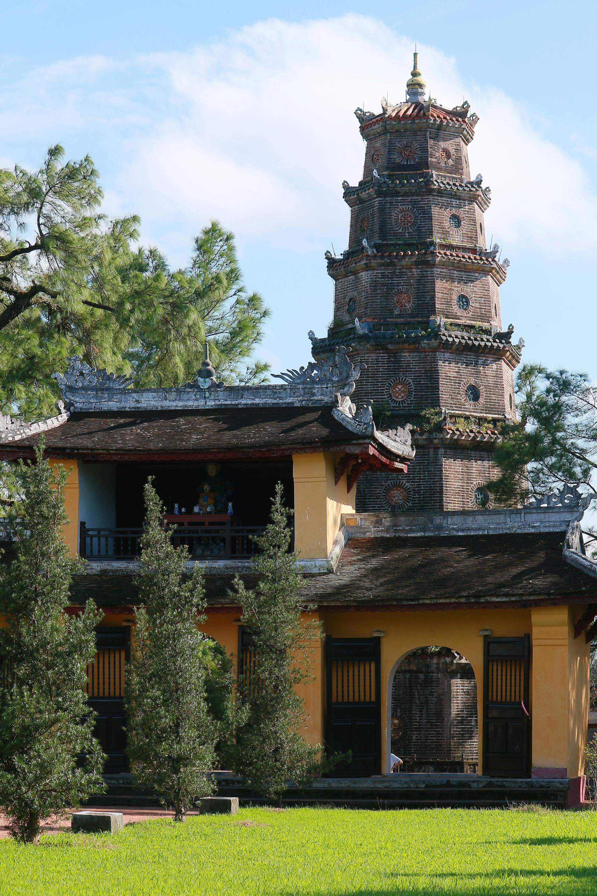 chùa Thiên Mụ, Thiên Mụ Pagoda, Huế, kiến trúc cổ, ancient architecture - Pavithra Selvam 1