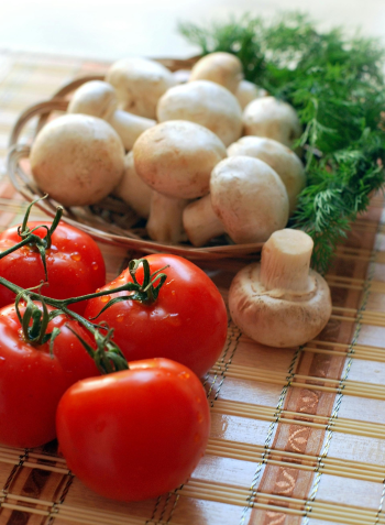 Cà chua, tomato, nấm, mushroom, nấm mỡ, rau củ, vegetable, rau