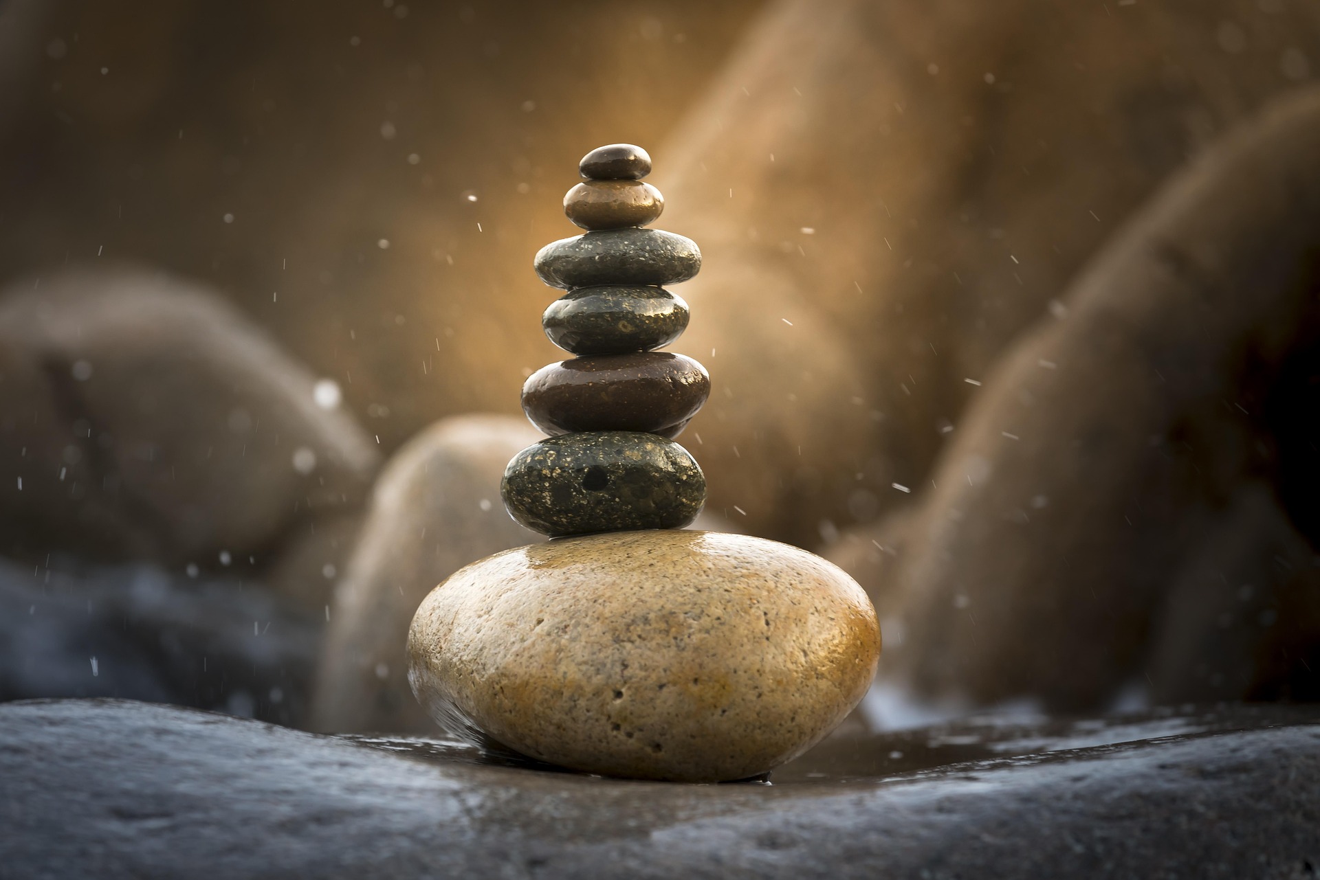 Đá xếp, stacked stones, thiền định, meditation, cân bằng, balance, sóng nước, water splash, đá biển, sea rocks,- Quangpraha