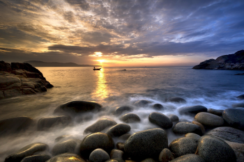 Bãi đá ven biển, coastal rock, hoàng hôn, sunset, biển, sea, mây trời, sky- Quangpraha 1