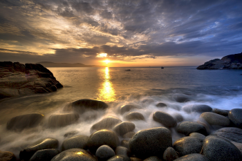 Bãi đá ven biển, coastal rock, hoàng hôn, sunset, biển, sea, mây trời, sky- Quangpraha 2