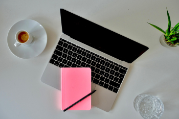 Máy tính, macbook, laptop, computer-lukgehr