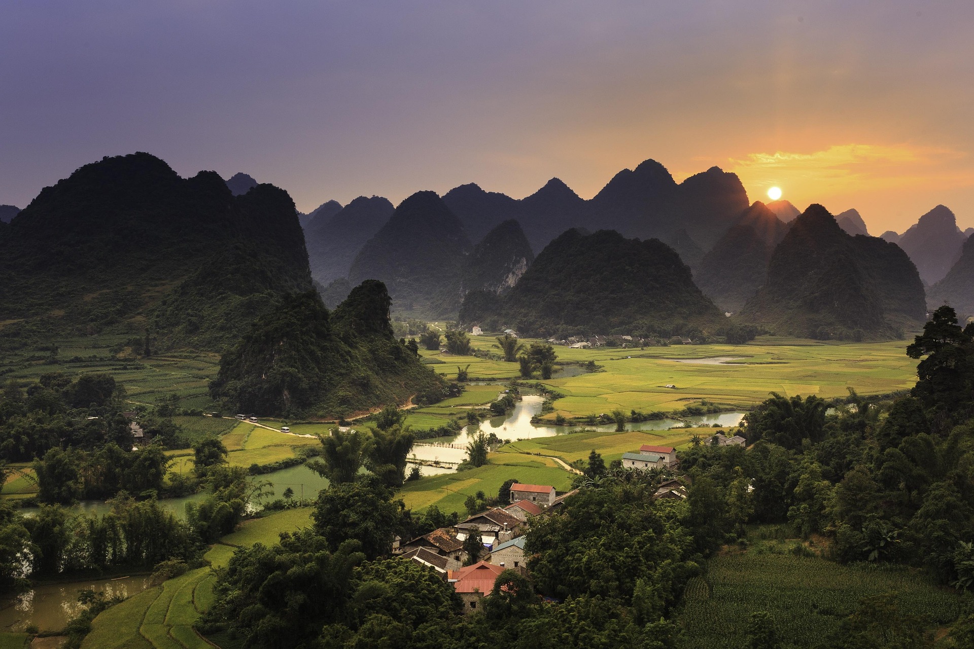 Cánh đồng lúa, rice field, núi, mountain, sky, bầu trời, hoàng hôn, sunset- Quangpraha