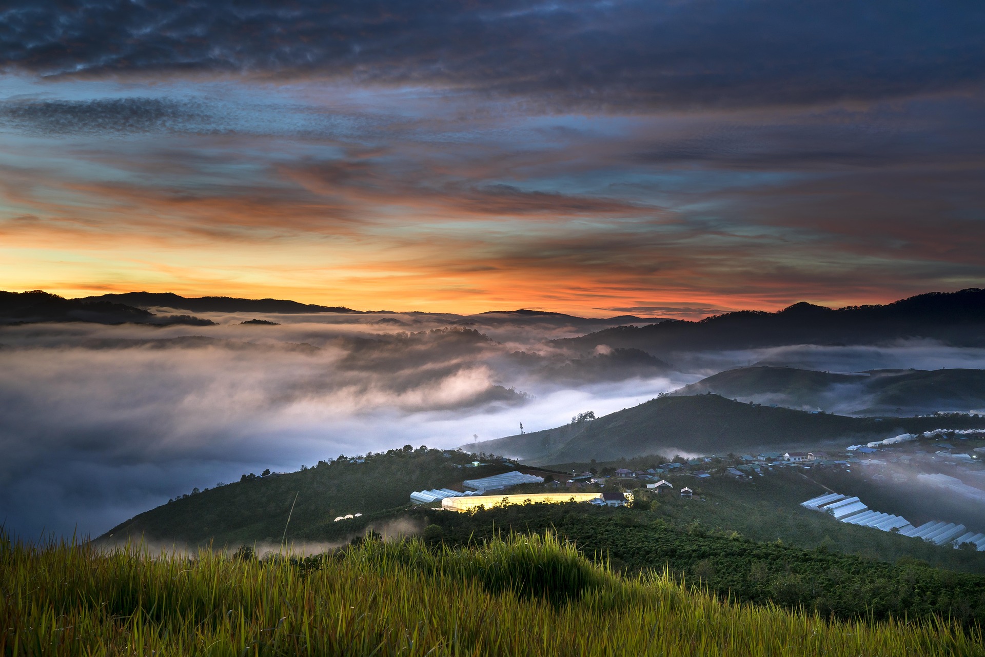 Cánh đồng lúa, rice field, núi, mountain, sky, bầu trời, hoàng hôn, sunset- Quangpraha 1