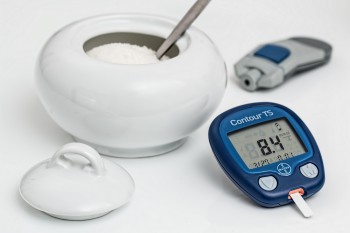 Đo huyết áp, blood pressure, monitor, máy đo, pills, thuốc, health, sức khỏe, medicine, y học, treatment, điều trị- stevepb
