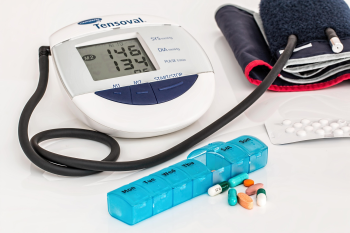Blood pressure, huyết áp, monitor, máy đo, pills, thuốc, health, sức khỏe, medicine, y học, treatment, điều trị - stevepb