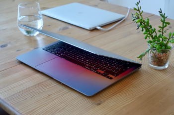 Máy tính, macbook, laptop, computer-lukgehr 2