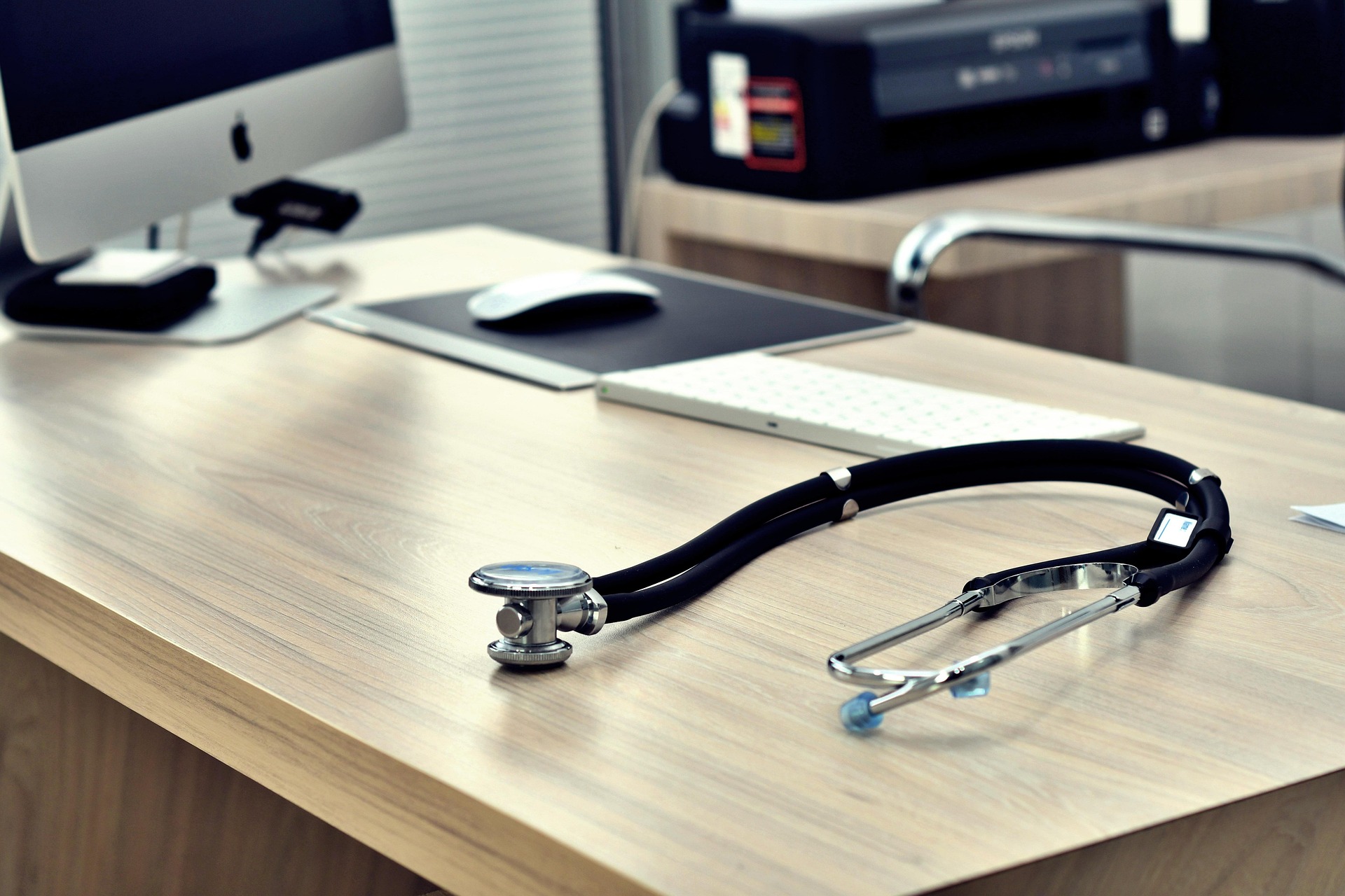 Ống nghe, stethoscope, bàn làm việc, thiết bị y tế, healthcare--orzalaga