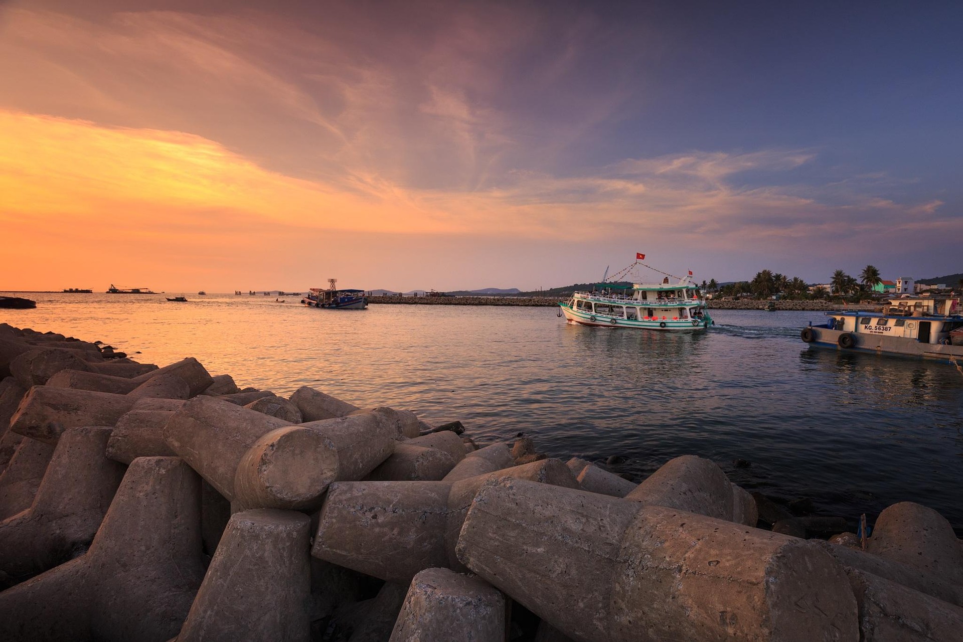 Bãi đá ven biển, coastal rock, hoàng hôn, sunset, biển, sea, mây trời, sky- Quangpraha 7