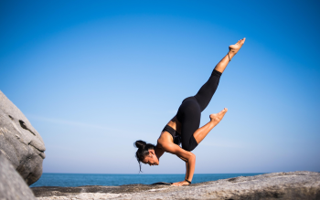 Yoga, thiền, nature, thiên nhiên, biển, beach, peace, bình yên, woman, phụ nữ, balance, thăng bằng- StockSnap