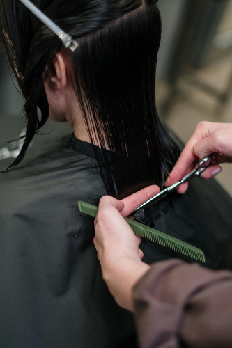 Cắt tóc, haircut, hair salon, tiệm tóc, chairstylist, thợ làm tóc, scissors, kéo cắt - cottonbro studio 1