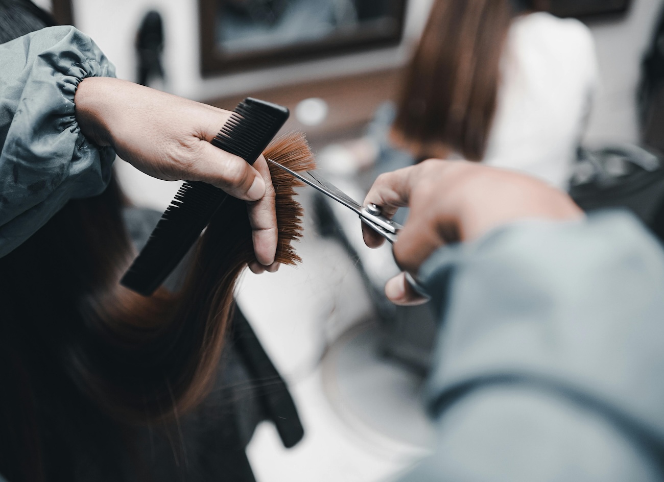 Cắt tóc, haircut, salon, chairstylist, thợ làm tóc, scissors, kéo cắt  - Godwin Torres