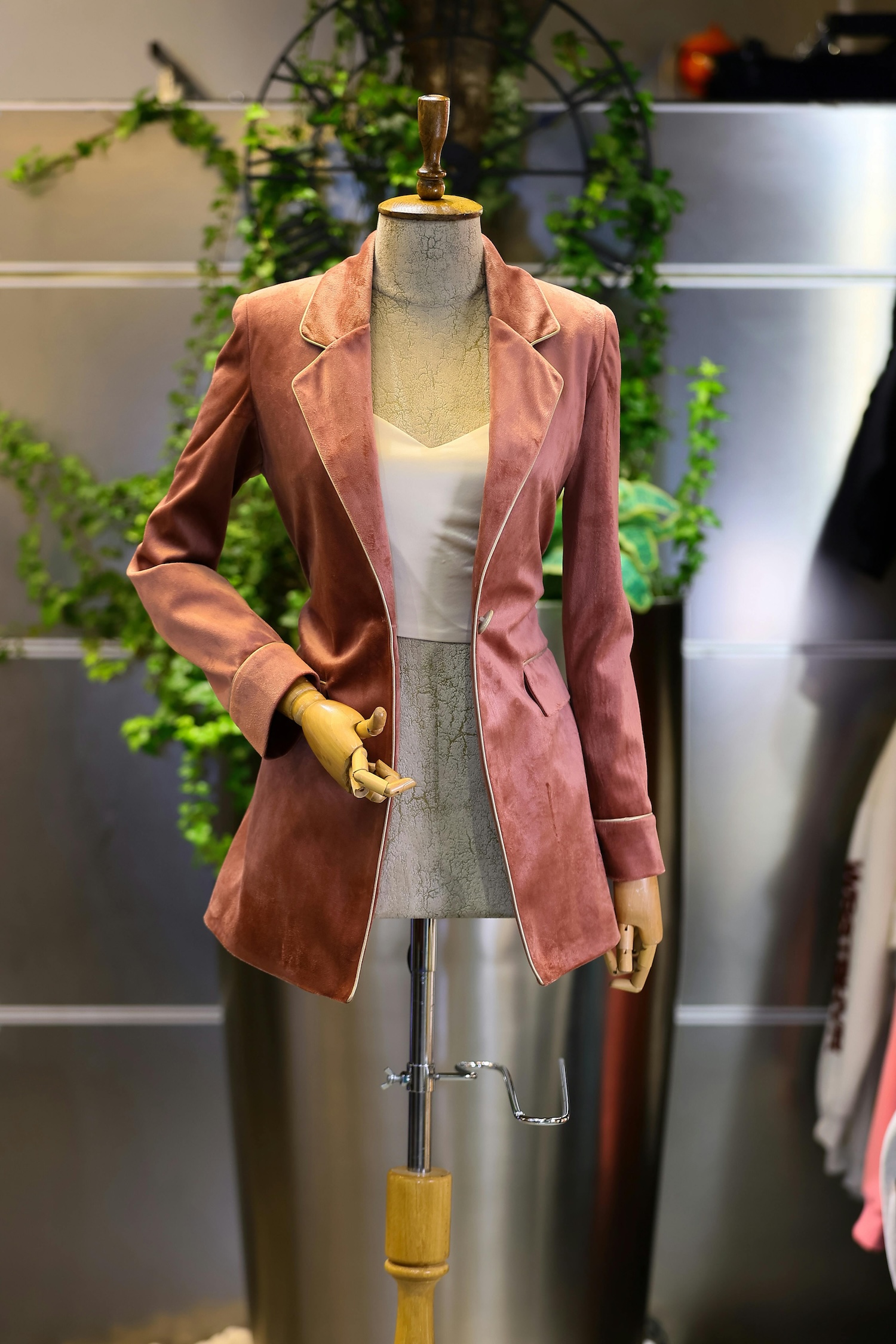 Velvet blazer, áo blazer nhung, women fashion, thời trang nữ, jacket, áo khoác - Zayona Fashion 1