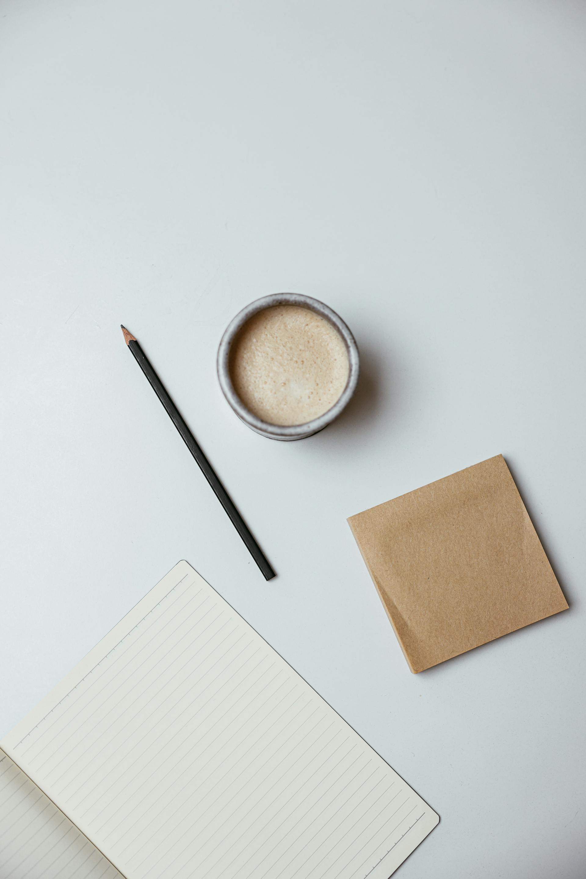 Văn phòng, office, bàn làm việc, phòng làm việc, bàn, desk, tài liệu, folder, laptop, máy tính - Cup of Couple