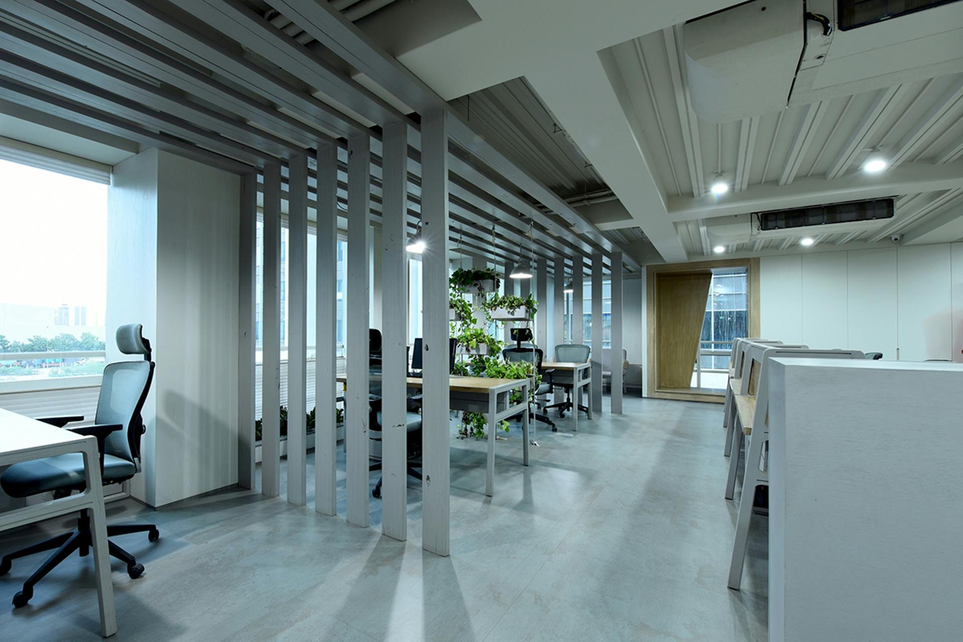 Văn phòng, office, bàn làm việc, phòng làm việc, bàn, desk, tài liệu, folder, laptop, máy tính - Designer's Circle 1