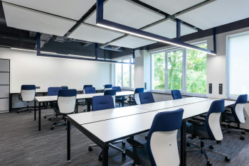 Văn phòng, office, bàn làm việc, phòng làm việc, bàn, desk, tài liệu, folder, laptop, máy tính - Max Vakhtbovycn
