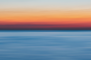 Biển hoàng hôn, blurred horizon, chân trời , gradient sky, bầu trời chuyển sắc, peaceful - Abdullah Ghatasheh