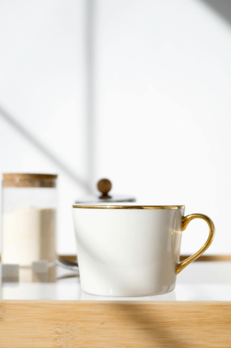 Cốc sứ, ceramic mug, white, trắng, coaster lót ly, minimalism, tối giản -  Anna Nekrashevich 2