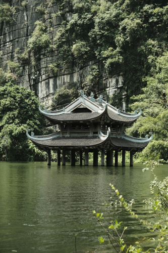 Tràng An, Trang An, Ninh Bình, thiên nhiên, nature, núi đá, rock mountain, sông, river - gregory vanhuyse