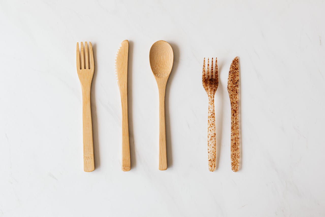 Spoon muỗng gỗ, dao gỗ, nĩa gỗ, wooden knife, wooden fork, dụng cụ bếp, kitchen - Georgie Devlin