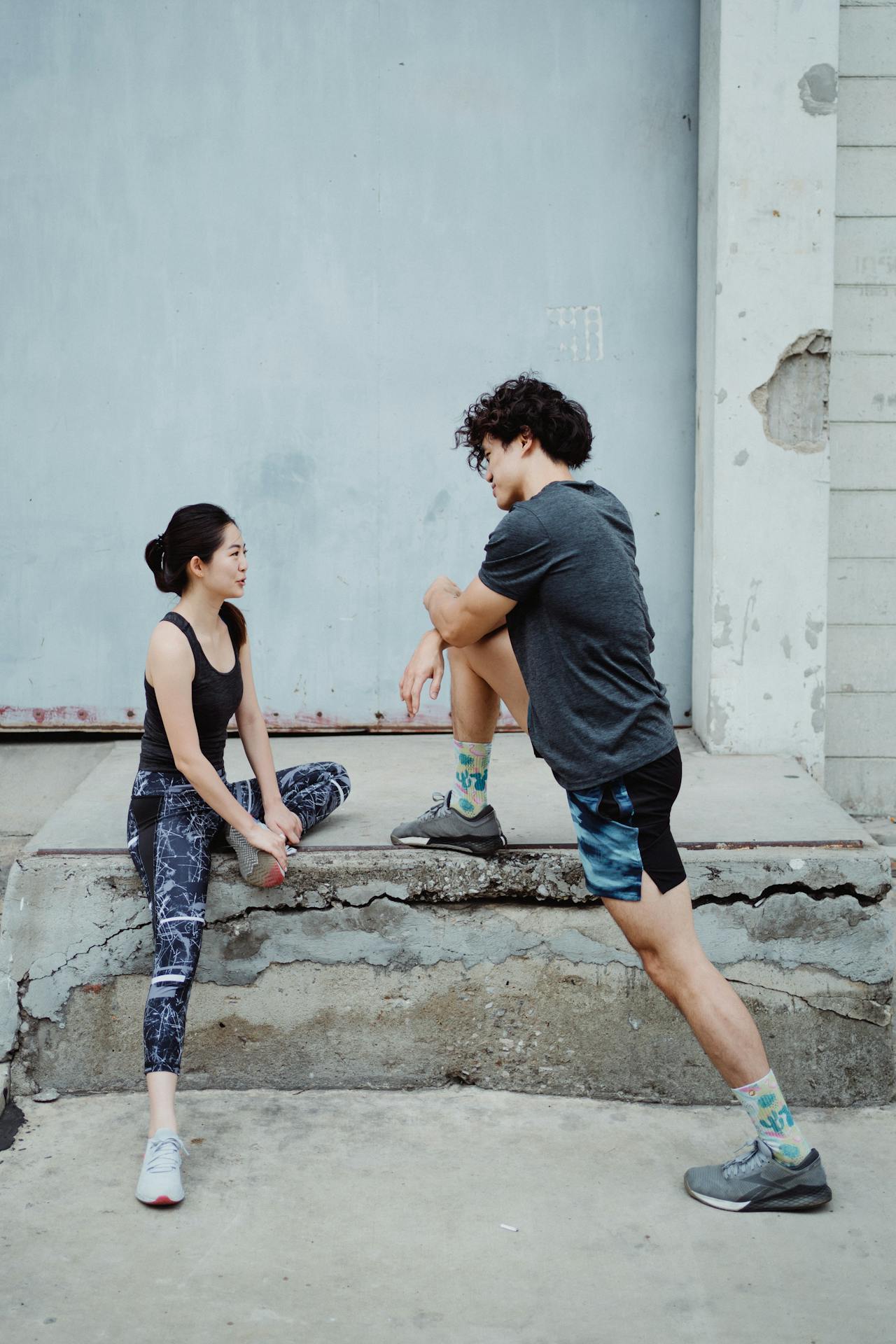Thể dục, giãn cơ, stretching, gworkout, tập luyện, warmup, khởi động, exercise, bài tập, couple, cặp đôi, fitness, sức khỏe -  Ketut Subiyanto 6