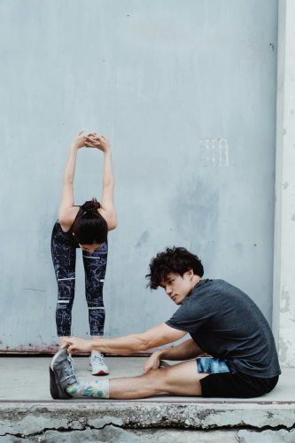 Thể dục, giãn cơ, stretching, gworkout, tập luyện, warmup, khởi động, exercise, bài tập, couple, cặp đôi, fitness, sức khỏe -  Ketut Subiyanto 14