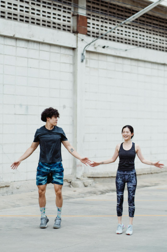 Thể dục, giãn cơ, stretching, gworkout, tập luyện, warmup, khởi động, exercise, bài tập, couple, cặp đôi, fitness, sức khỏe -  Ketut Subiyanto 2