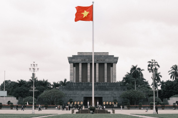 Lăng bác, mausoleum, quốc kỳ, vietnam, flag, hà nội, hanoi, quảng trường, square, di tích, heritage- Nguyễn Minh Thắng