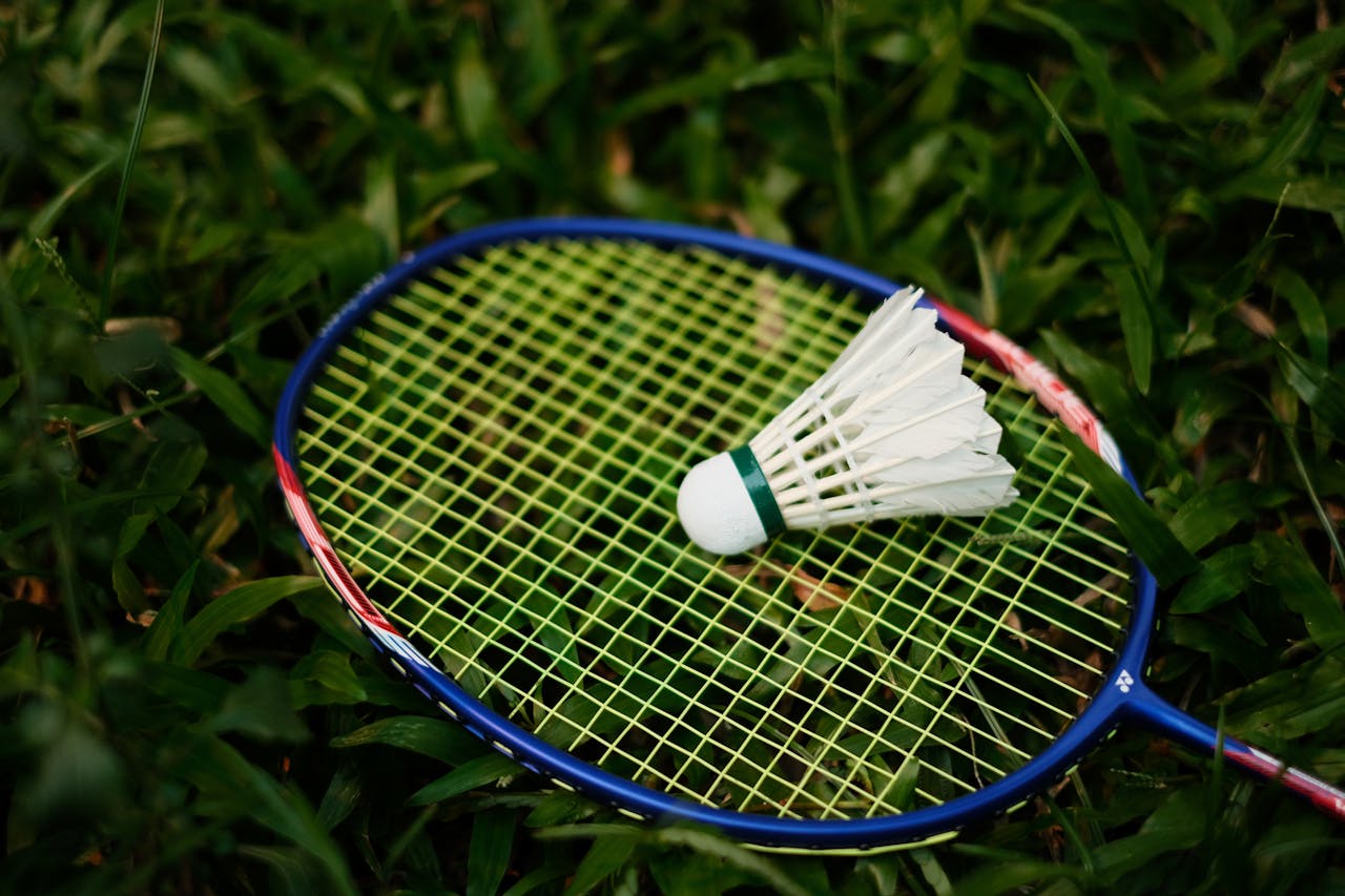 Cầu lông, quả cầu, badmintone, vợt cầu lông, badminton racket, sport, thể thao - Pew Nguyen
