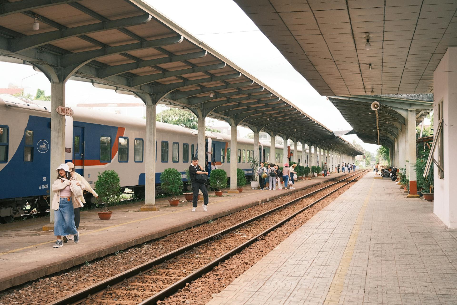 Tàu hỏa, train, Vietnam, đường ray, railway, ga xe lửa, train station, nhà chờ, platform - 🇻🇳🇻🇳 Việt Anh Nguyễn 🇻🇳🇻🇳