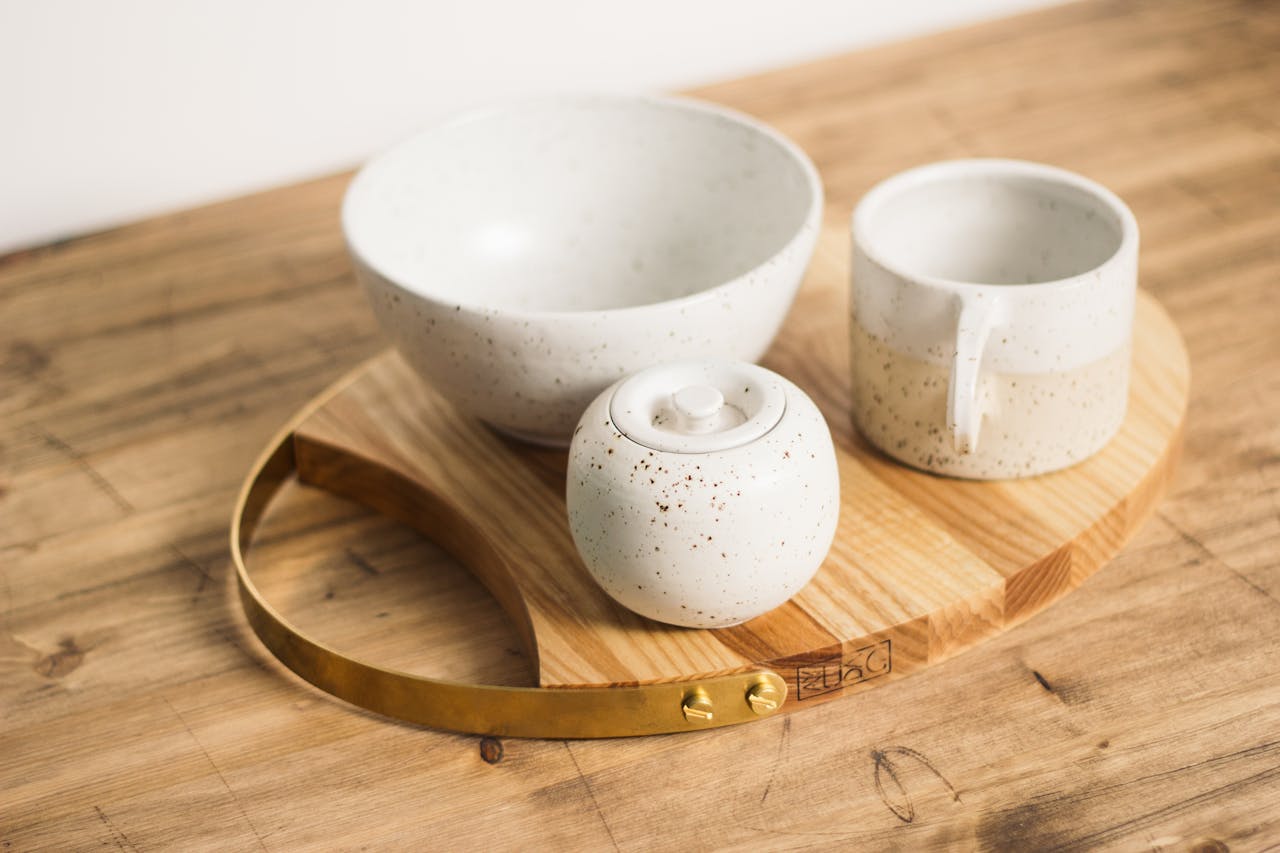 Bát sứ, ceramic bowl, tea cup,  tách trà, sugar jar,  hũ đường, wooden, tray khay gỗ, kitchen, dụng cụ bếp - Vladimir Gladkov