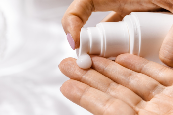Chăm sóc da tay, skin care, dưỡng da, kem dưỡng ẩm, beauty  - AdoreBeautyNZ