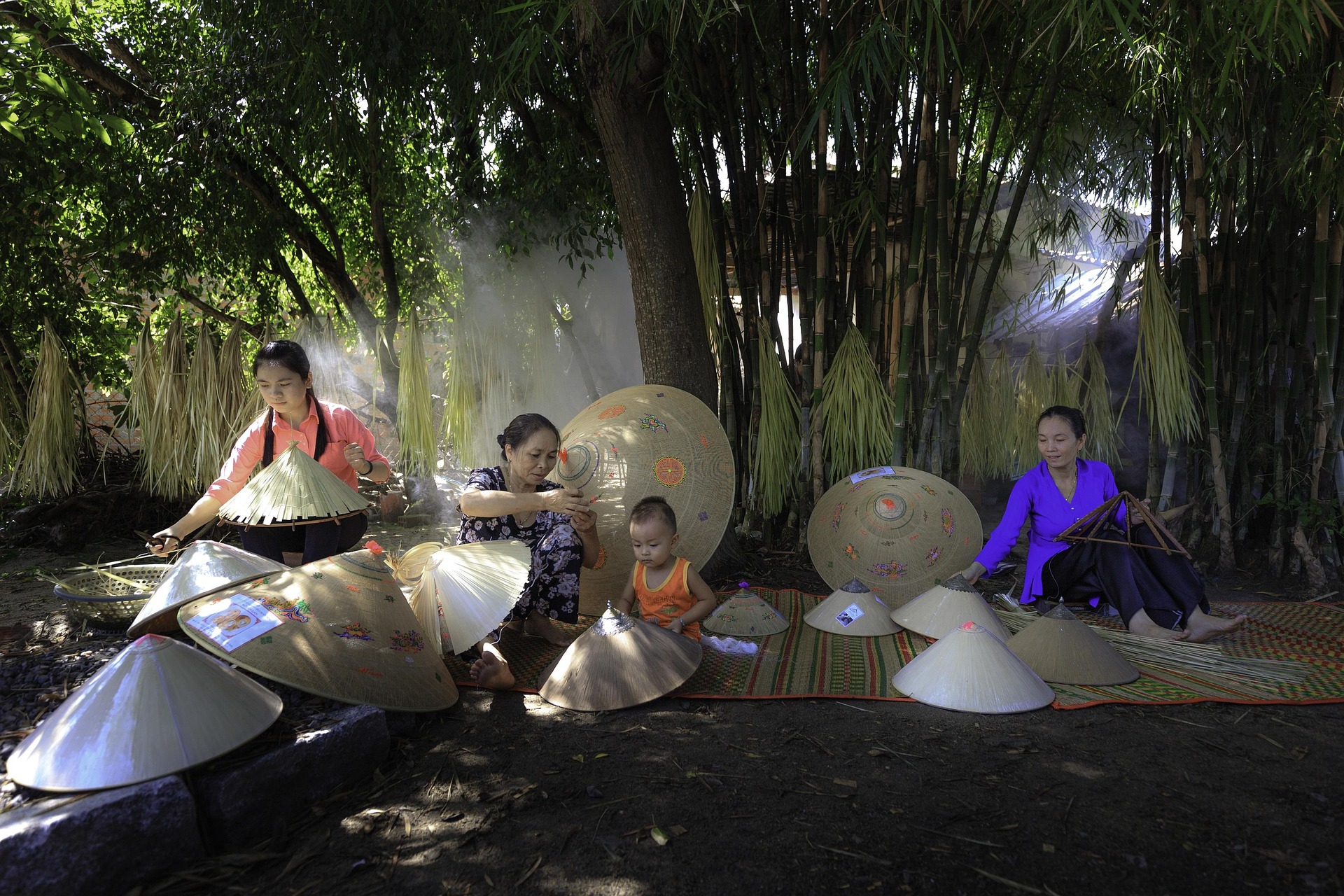 Nón lá, nghề nón lá, conical hat making profession- Quangpraha