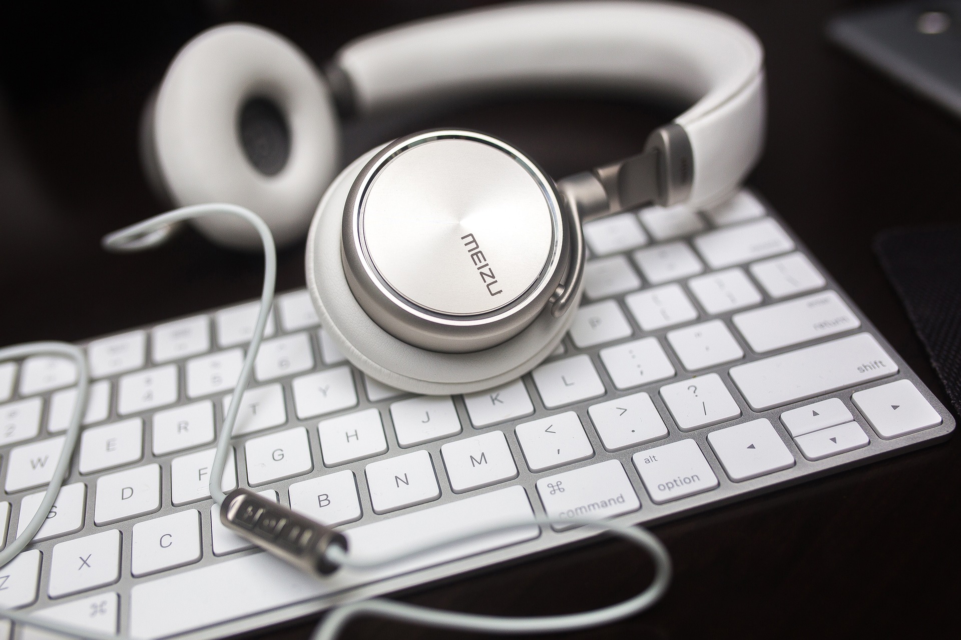 Tai nghe, điện tử, headphones, electronics, cộng nghệ, technology -StockSnap 2