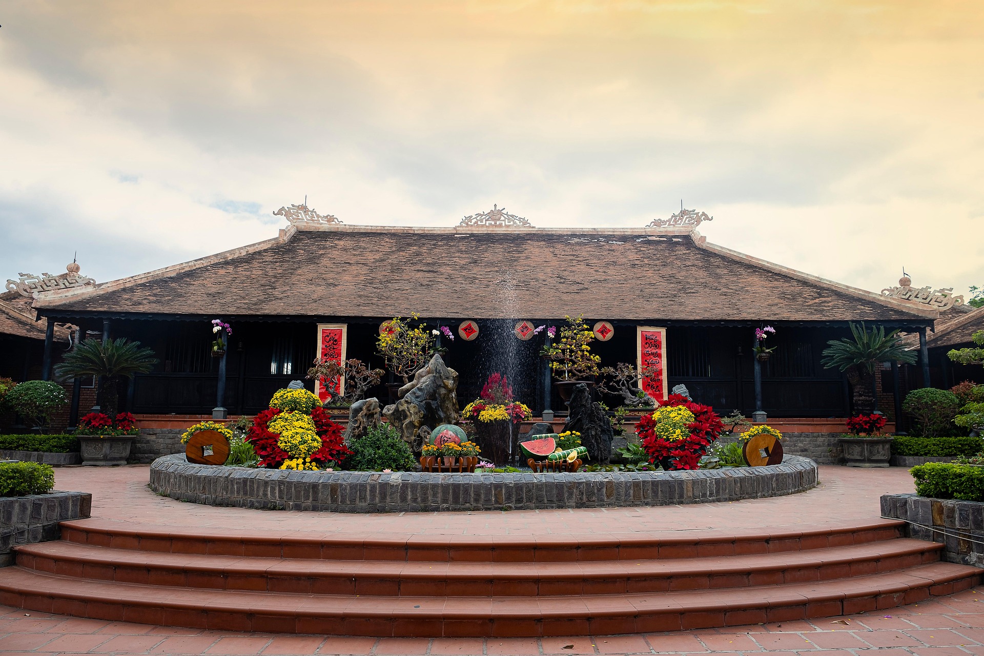 Nhà rường, nhà cổ, mái ngói, traditional house, old house, tiled roof-TieuBaoTruong 1