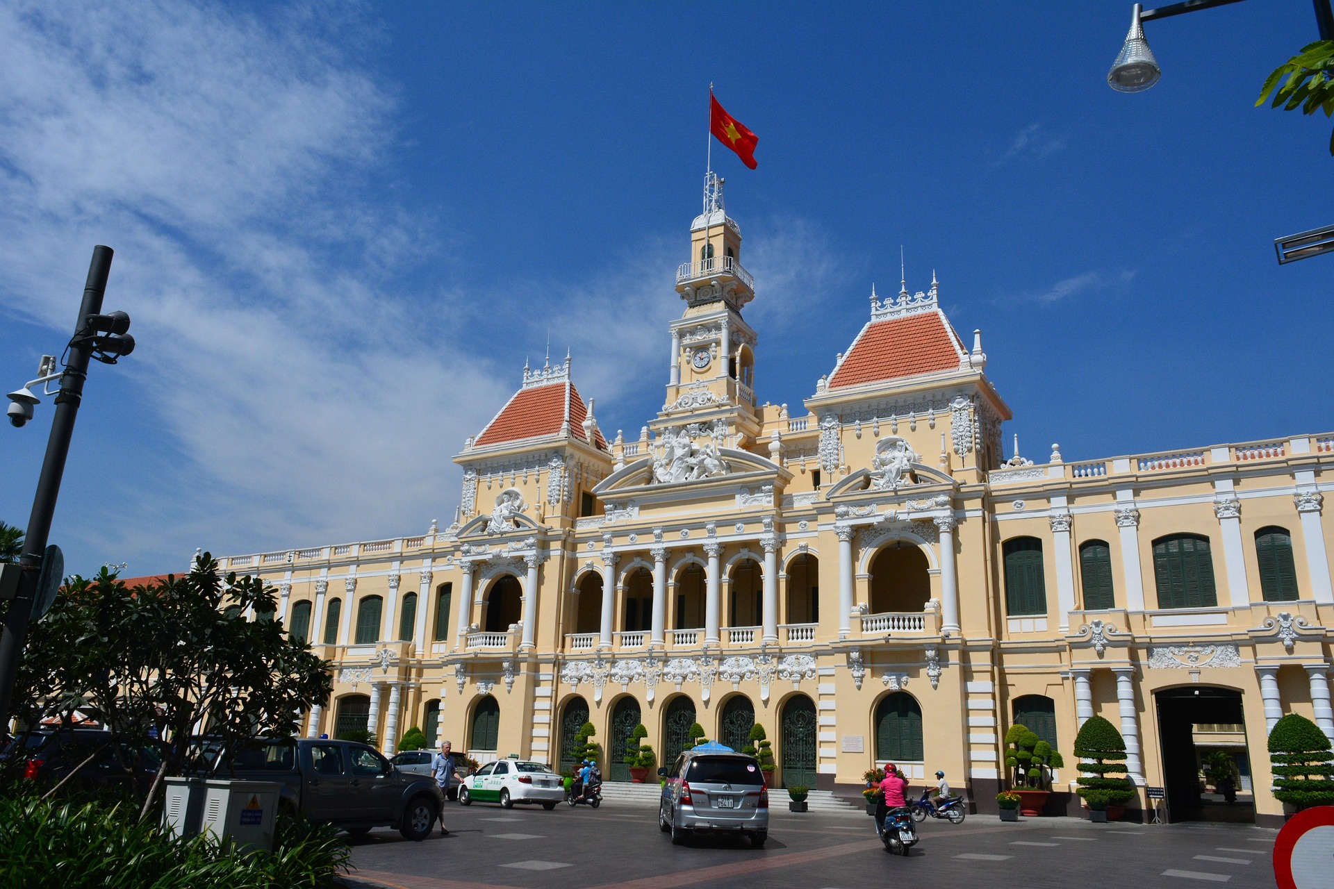 Tòa thị chính, tòa nhà, building, quốc kỳ, Việt Nam, thành phố, city, Hồ Chí Minh, đường phố,  street - vietnam-lt