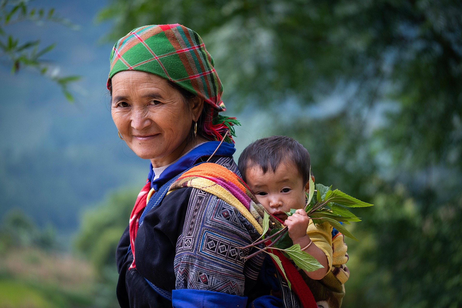 Phụ nữ, em bé, dân tộc, miền núi, vùng cao, women, baby, ethnic groups, mountainous areas, highlands  -TieuBaoTruong 3