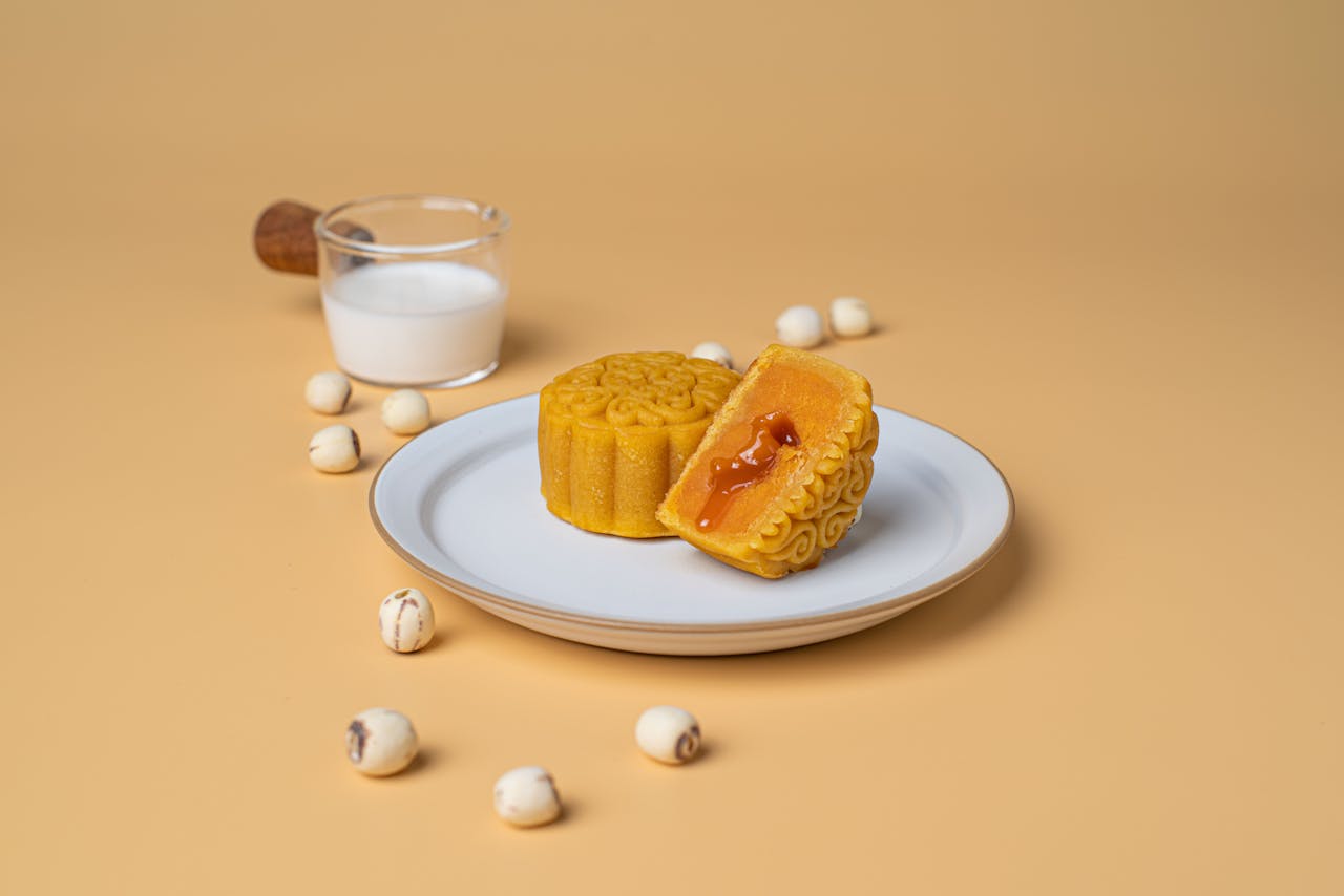 Tết trung thu, mooncake festival, mooncake, bánh trung thu, traditional cake, bánh truyền thống, festive food, hạt sen, milk, sữa, món ăn lễ hội, trà, tea cup - AG ZN