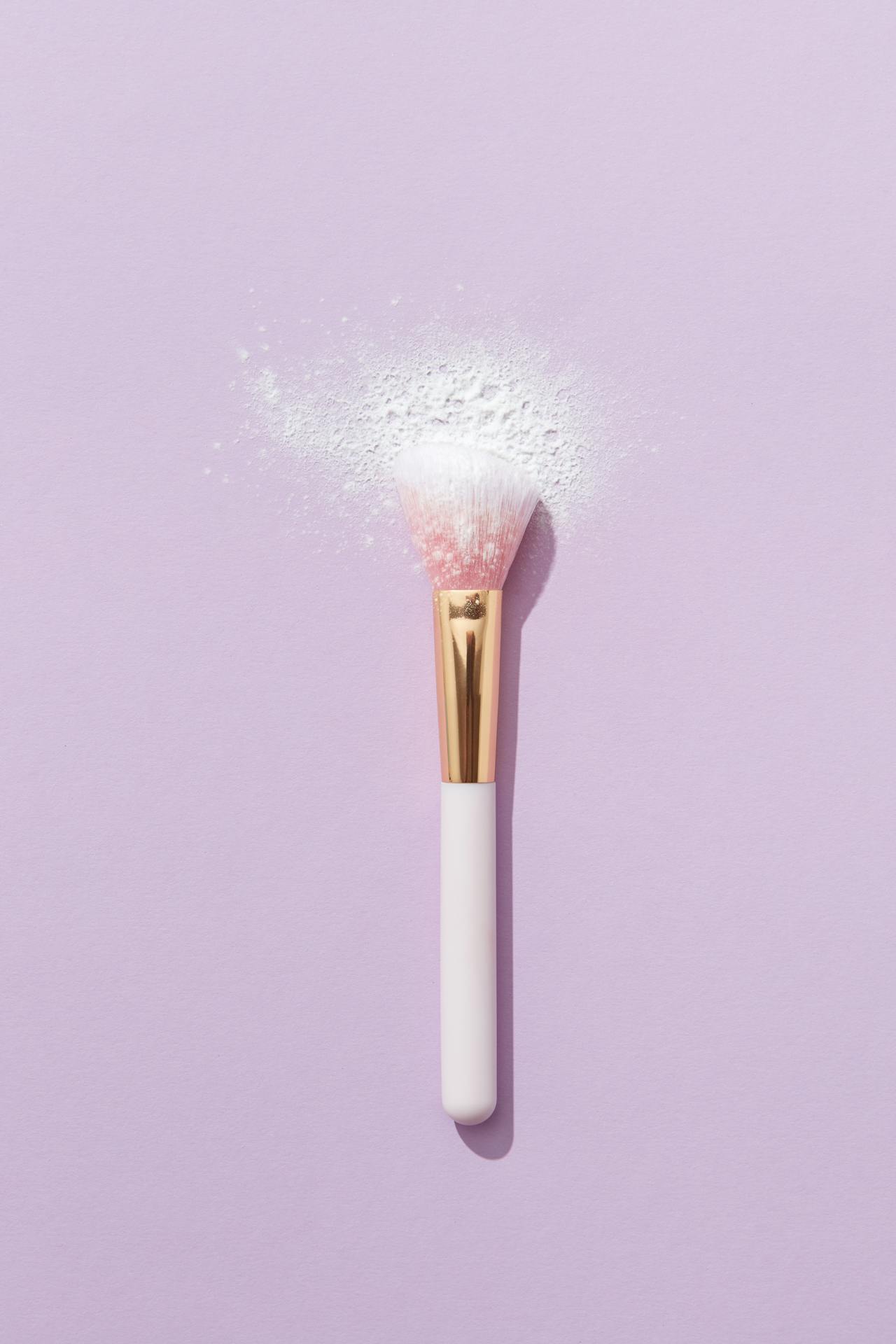 Makeup brush, cọ trang điểm, cosmetic set, bộ mỹ phẩm, face powder, bột trang điểm, beauty - DS stories