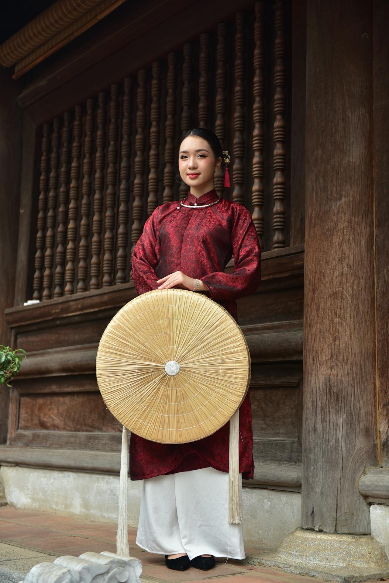 Cô gái, con gái, thiếu nữ, girl, Việt Nam, áo dài, nón quai thao, truyền thống, conical hat with chin strap, traditional - Felix Young 2