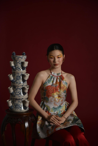 Cô gái, con gái, model, girl, người mẫu, Việt Nam, truyền thống, traditional, đỏ, fashion trang phục, ceramic, gốm sứ, floral, họa tiết - Felix Young 8