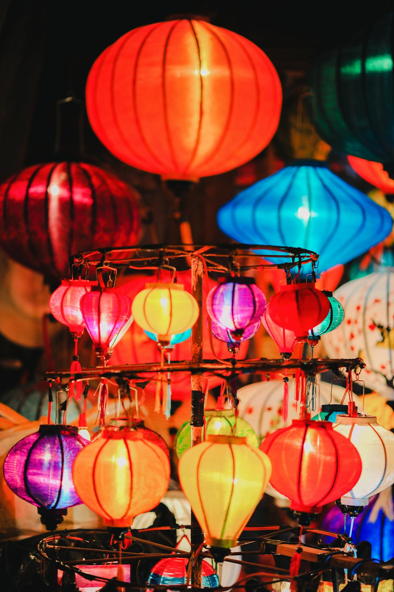Trung thu, mid autumn, lồng đèn, lantern, ánh sáng, festival lights, lễ hội truyền thống, traditional festival - Min An