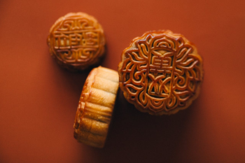 Tết trung thu, mooncake festival, mooncake, bánh trung thu, traditional cake, bánh truyền thống, festive food, món ăn lễ hội, sweet filling, nhân ngọt - Nataliya Vaitkevich 3