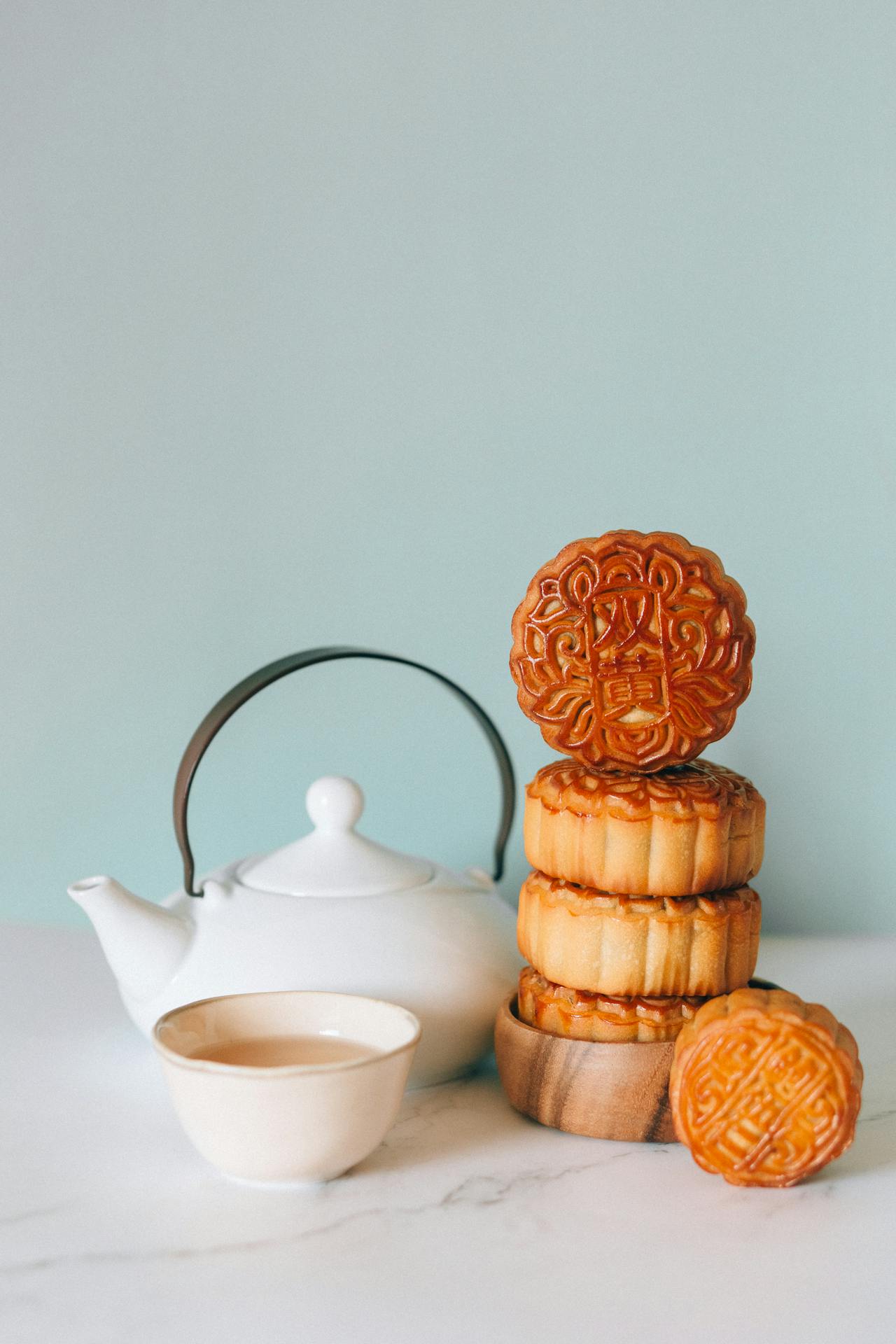 Tết trung thu, mooncake festival, mooncake, bánh trung thu, traditional cake, bánh truyền thống, festive food, món ăn lễ hội, trà, tea cup, khay gỗ - Nataliya Vaitkevich 12
