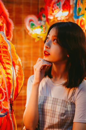 Trung thu, mid autumn, tern festival, lễ hội đèn lồng, thiếu nữ, girl, cô gái Việt, lồng đèn, Việt Nam - Sơn Ngọc