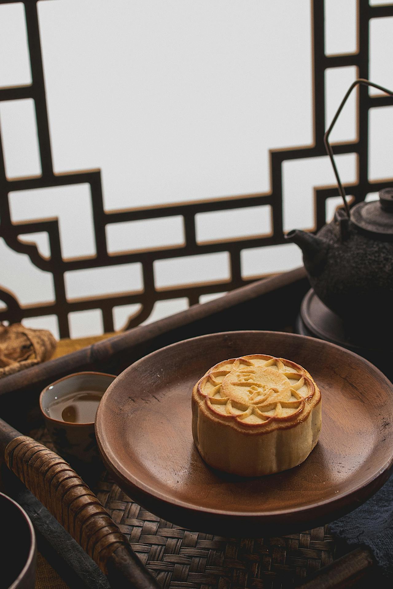 Tết trung thu, mooncake festival, mooncake, bánh trung thu, traditional cake, bánh truyền thống, festive food, món ăn lễ hội - Teddy Yang