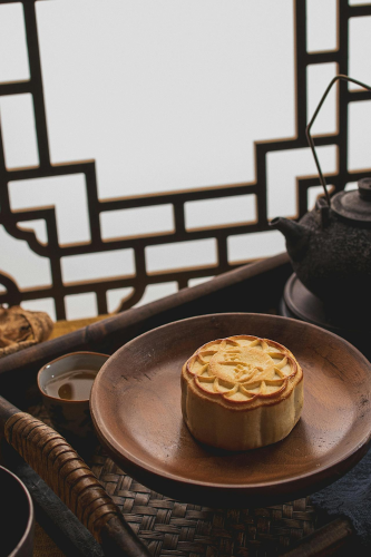 Tết trung thu, mooncake festival, mooncake, bánh trung thu, traditional cake, bánh truyền thống, festive food, món ăn lễ hội - Teddy Yang