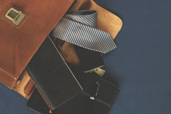 Sách, vở, nhật kí, books, notebooks, diaries, briefcase, vali, túi, bag- LUM3N