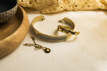 Trang sức, nữ trang, vòng, bông tai, dây chuyền, vàng, jewelry, bracelets, earrings, necklaces, gold- LUM3N 5